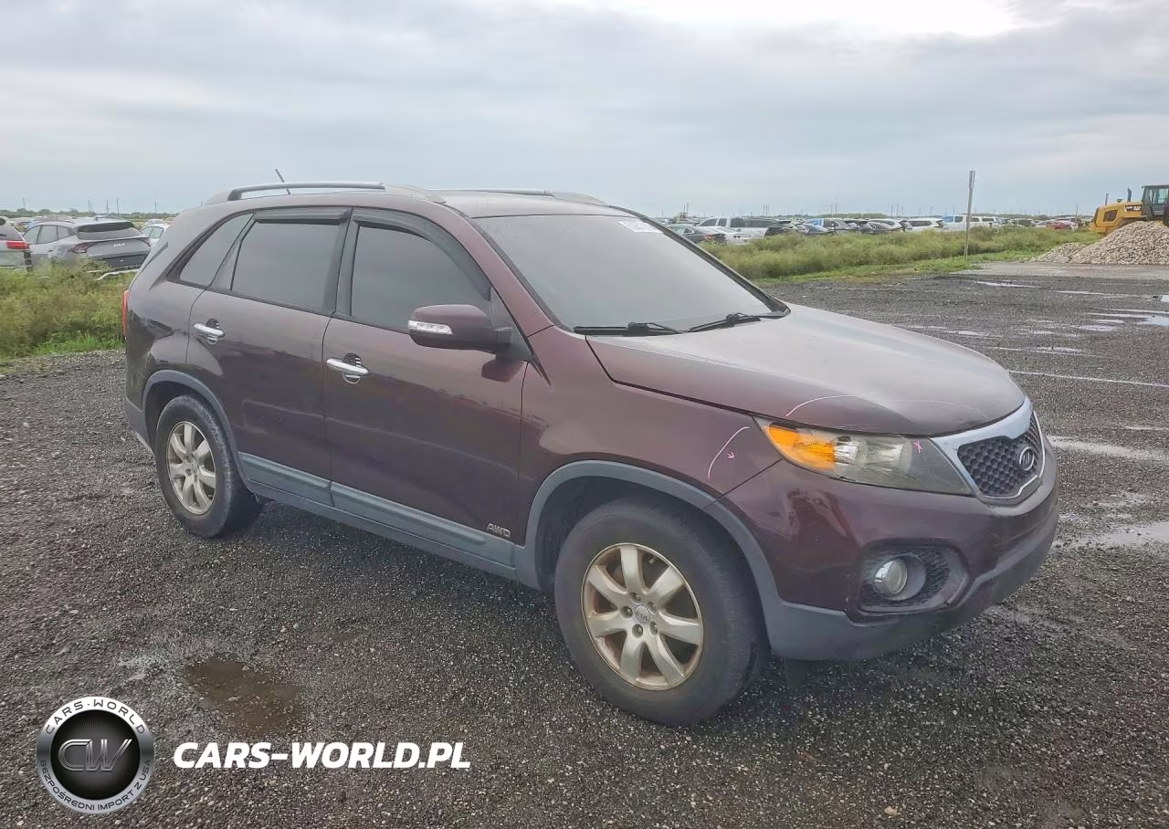 2012 Kia Sorento Lx VIN:5XYKTCA62CG250827 - 4