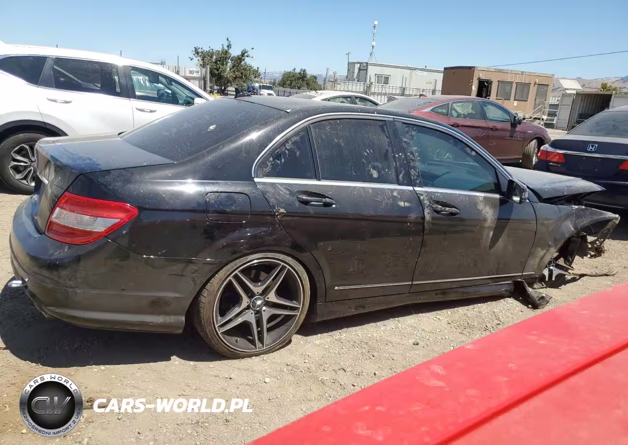 2011 Mercedes-Benz C 300 VIN:WDDGF5EB9BF629931 - 3