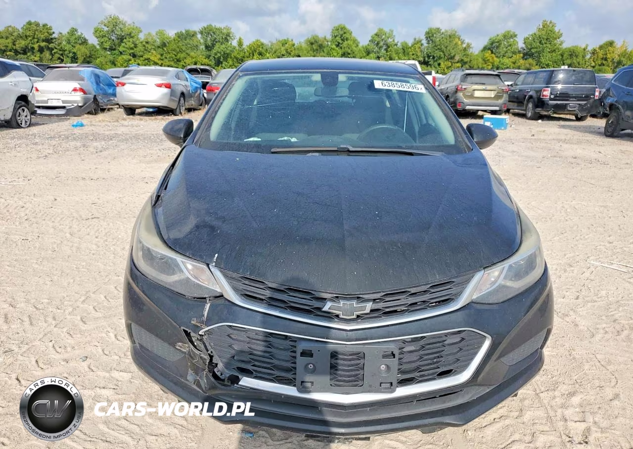 2018 Chevrolet Cruze Lt VIN:3G1BE6SM6JS623008 - 5