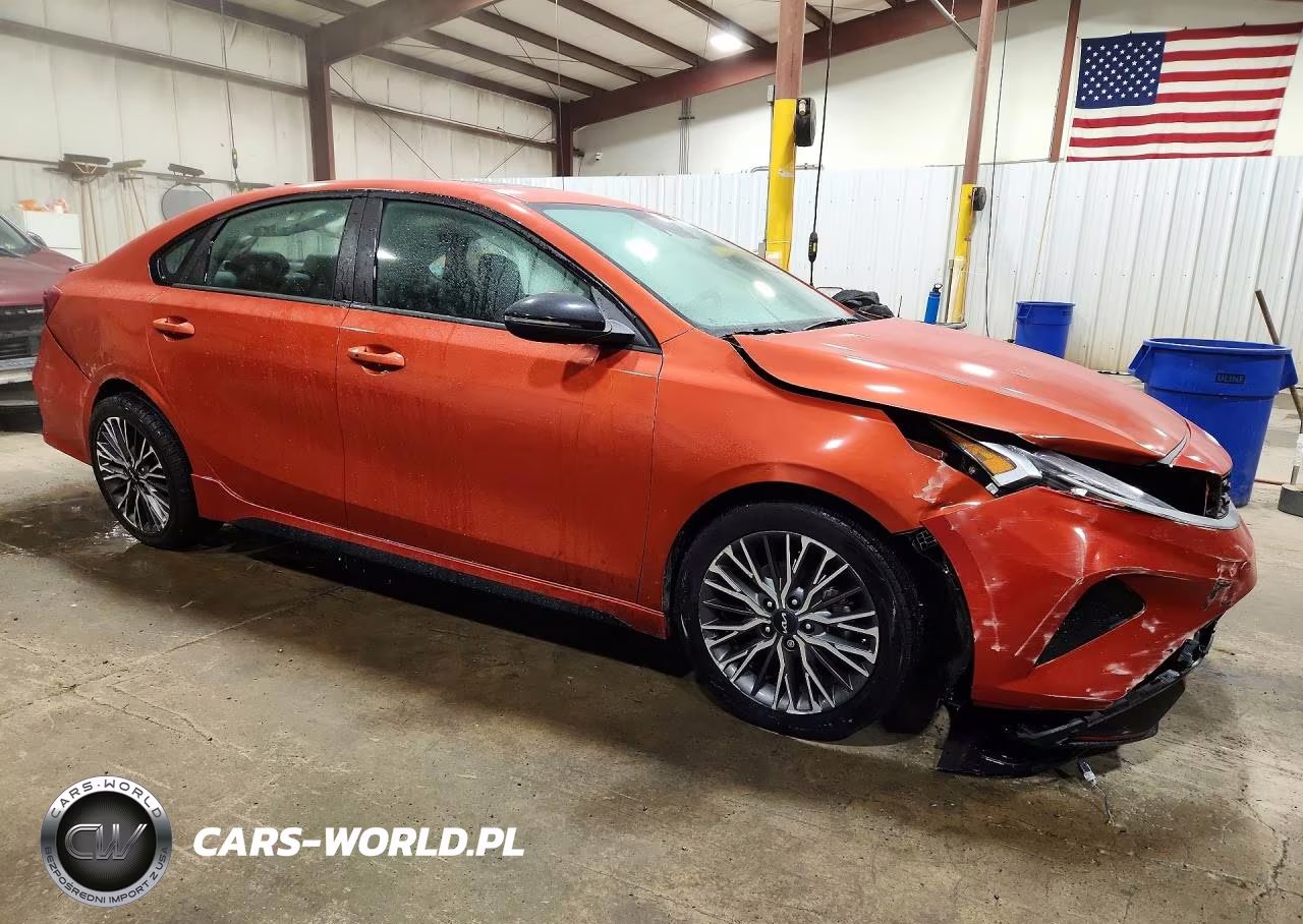 2023 Kia Forte Gt Line VIN:3KPF54AD9PE514967 - 4