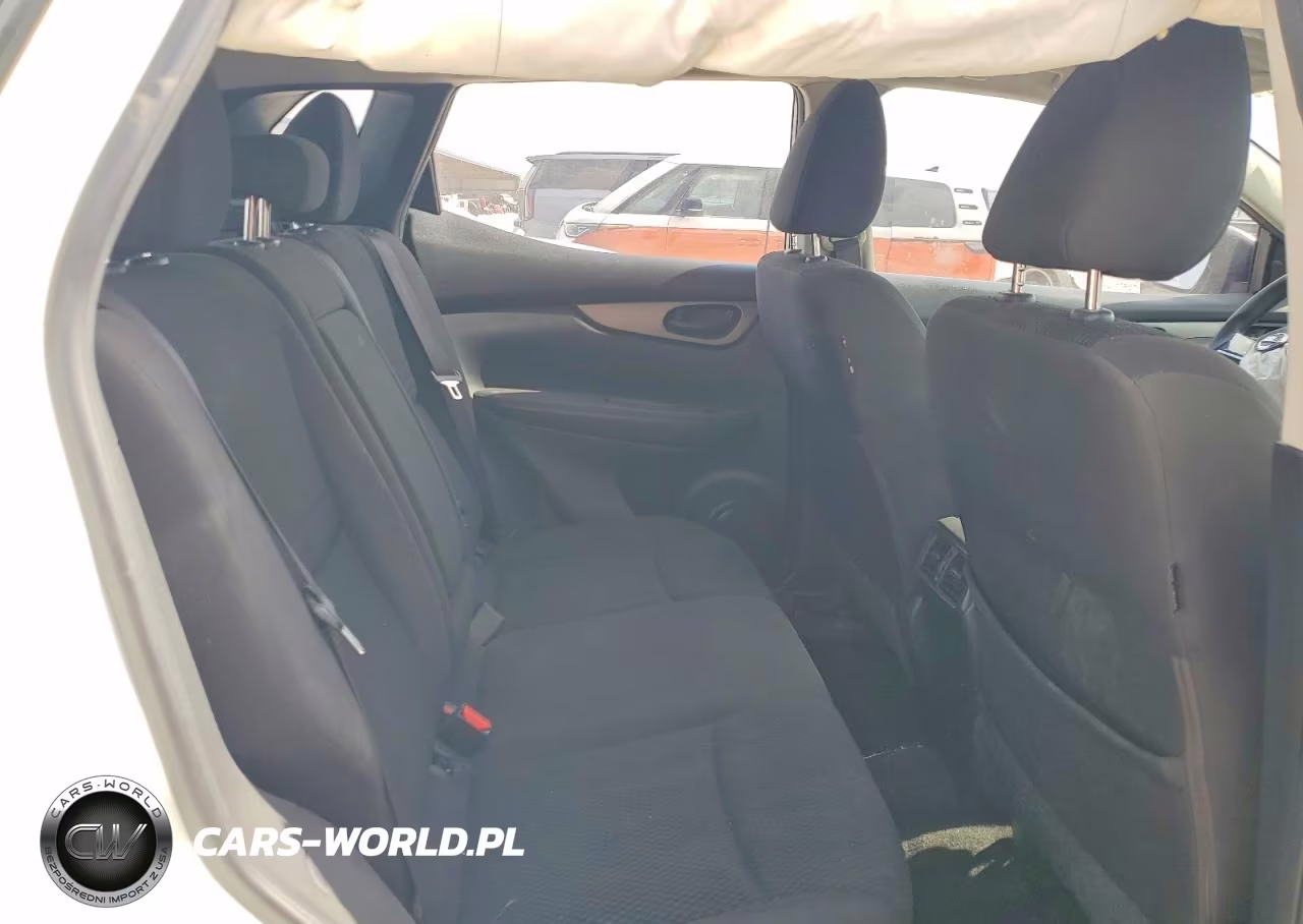 2018 Nissan Rogue Sport S VIN:JN1BJ1CPXJW155581 - 11
