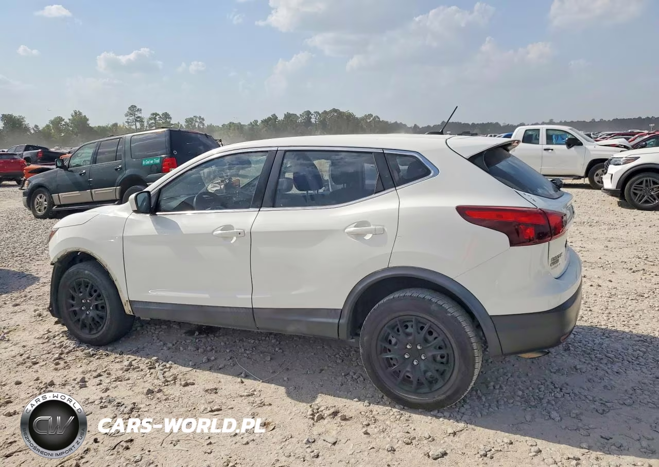 2018 Nissan Rogue Sport S VIN:JN1BJ1CPXJW155581 - 2