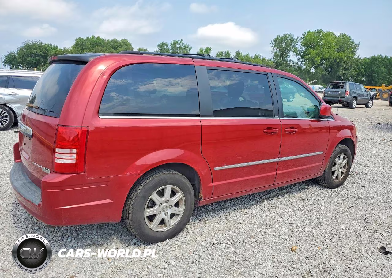2010 Chrysler Town & Country Touring VIN:2A4RR5D10AR110030 - 3