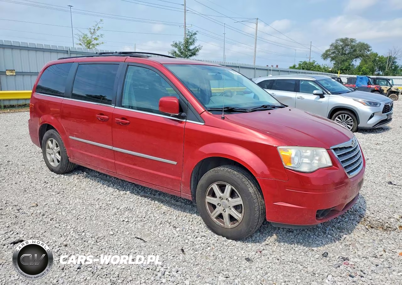 2010 Chrysler Town & Country Touring VIN:2A4RR5D10AR110030 - 4