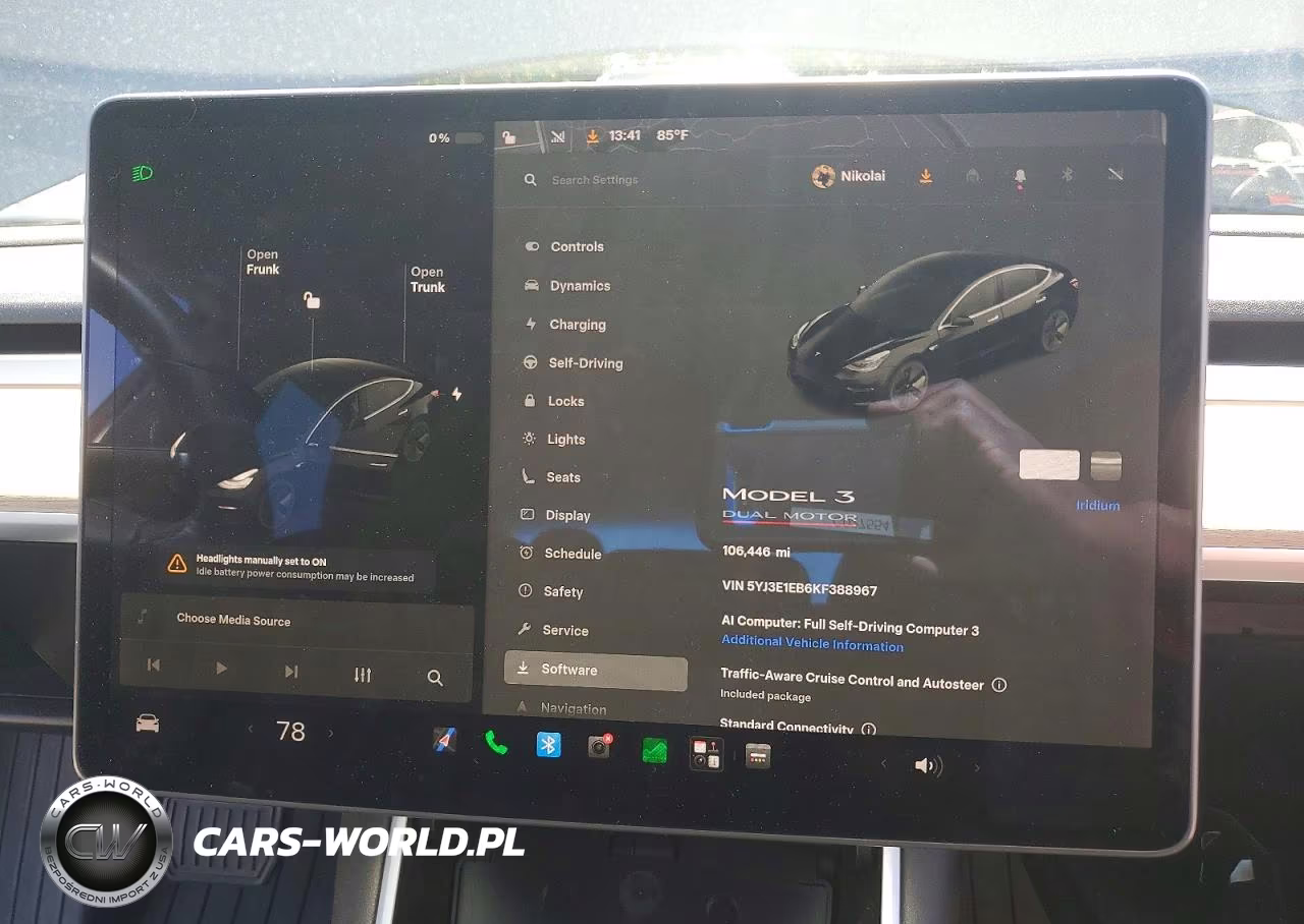2019 Tesla Model 3 VIN:5YJ3E1EB6KF388967 - 9