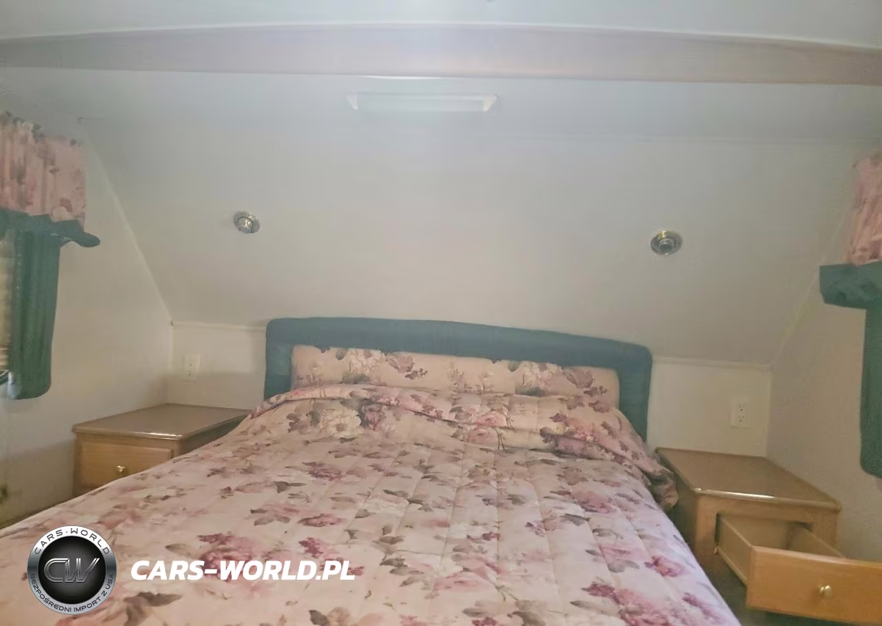 2003 Glendale Titanium Camper VIN:2GRFW24T23S036855 - 5