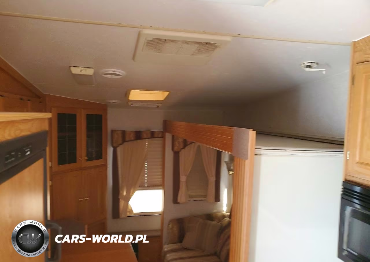 2003 Glendale Titanium Camper VIN:2GRFW24T23S036855 - 6
