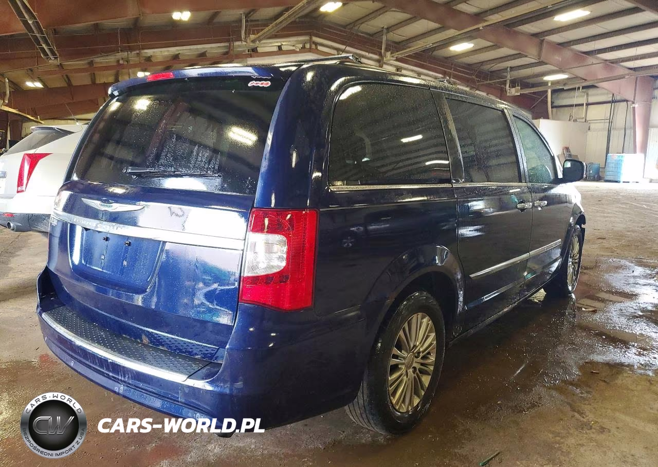 2013 Chrysler Town & Country Touring L VIN:2C4RC1CG4DR682602 - 3