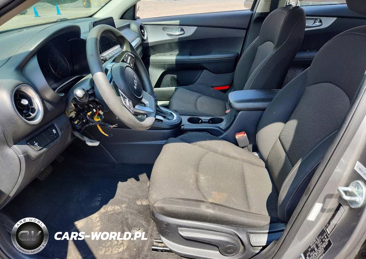 2023 Kia Forte Lxs VIN:3KPF24AD9PE615273 - 7