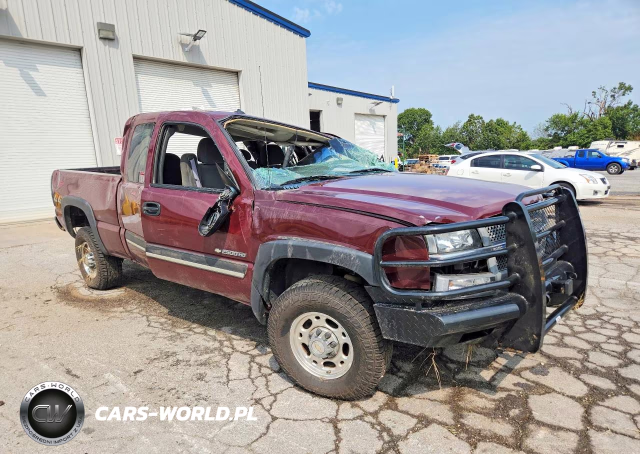 2003 Chevrolet Silverado K2500 Heavy Duty VIN:1GCHK29U53E210826 - 4