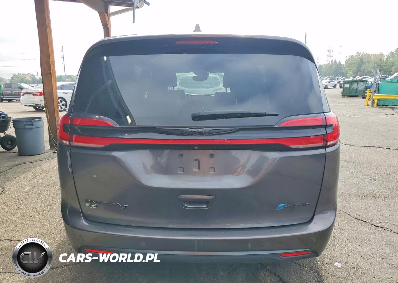 2022 Chrysler Pacifica Hybrid Touring L VIN:2C4RC1L73NR183517 - 6