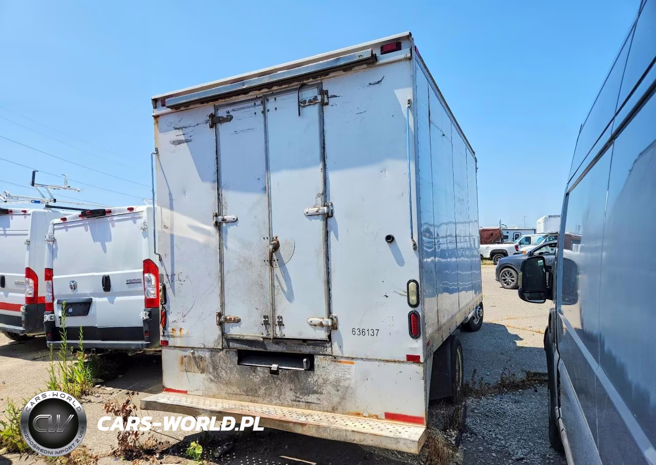 2012 GMC Savana - Refrigerated Delivery Truck VIN:1GD073CG7C1129823 - 3