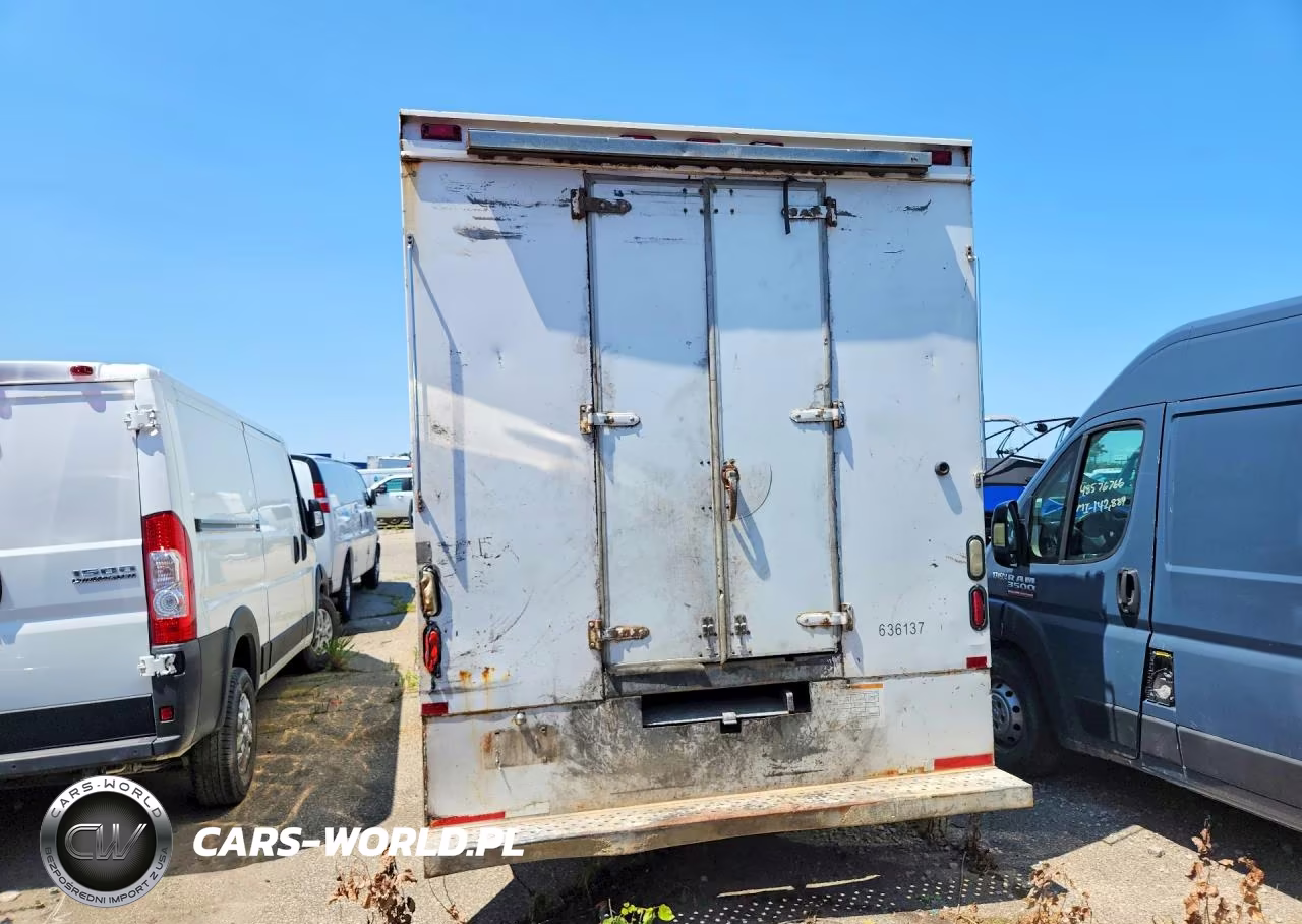 2012 GMC Savana - Refrigerated Delivery Truck VIN:1GD073CG7C1129823 - 6
