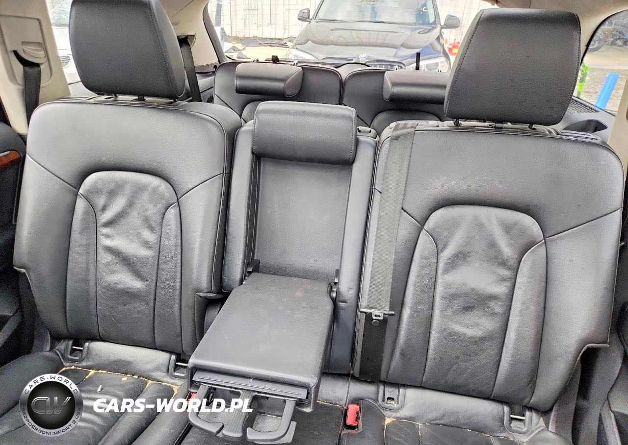 2015 Audi Q7 Premium Plus VIN:WA1LGAFE3FD013418 - 10