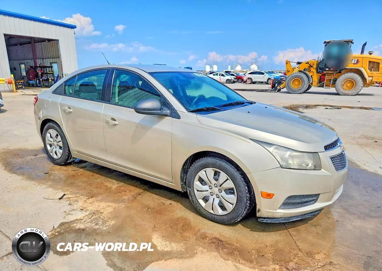 2013 Chevrolet Cruze Ls VIN:1G1PA5SH7D7276063 - 4
