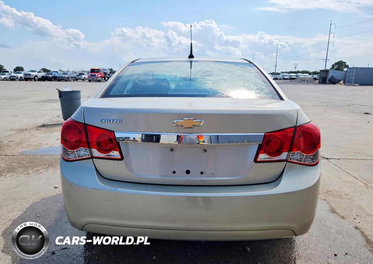 2013 Chevrolet Cruze Ls VIN:1G1PA5SH7D7276063 - 6
