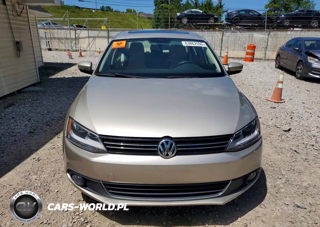2014 Volkswagen Jetta Sel VIN:3VWL07AJ6EM292820 - 5