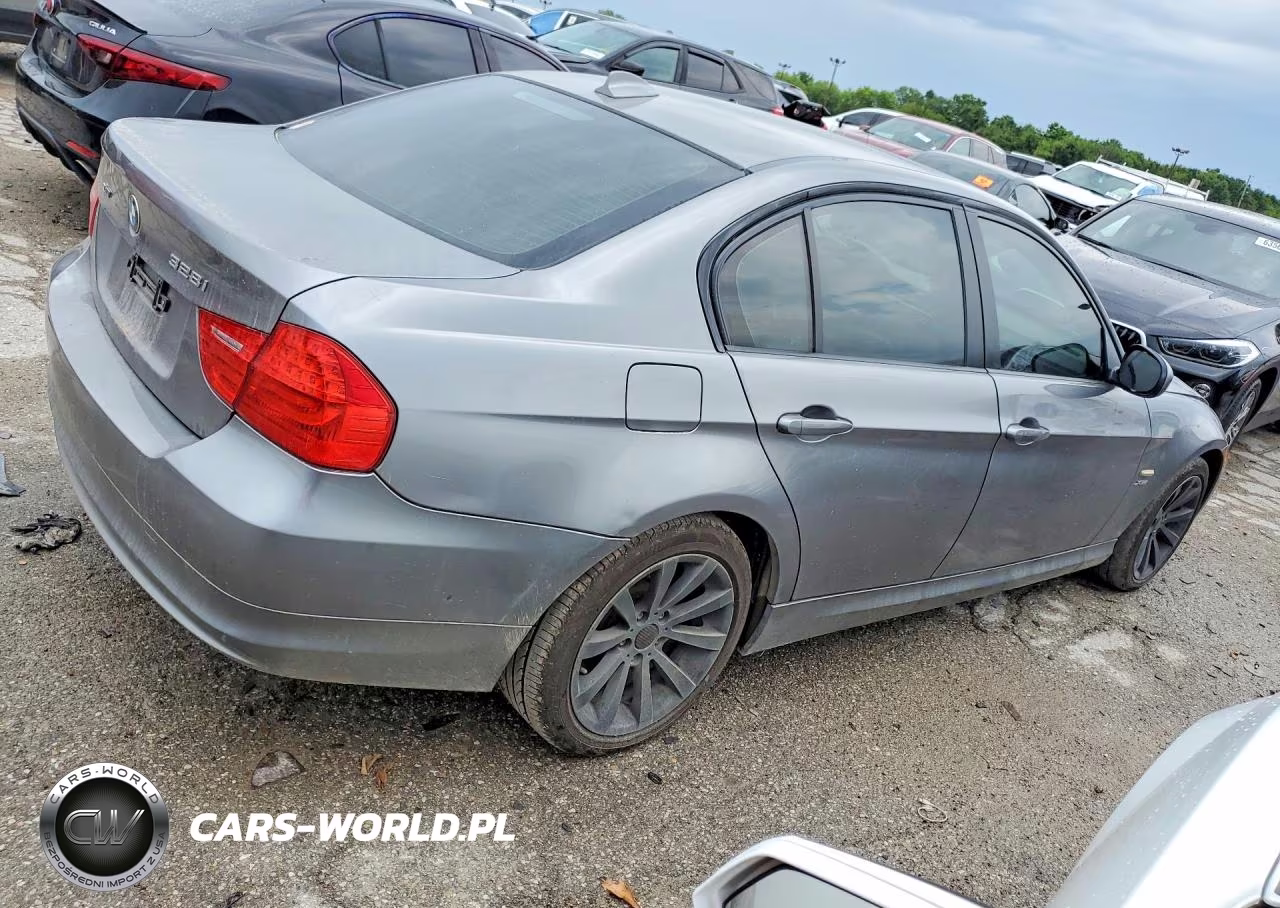 2011 BMW 328 Xi VIN:WBAPK7C54BF082787 - 3