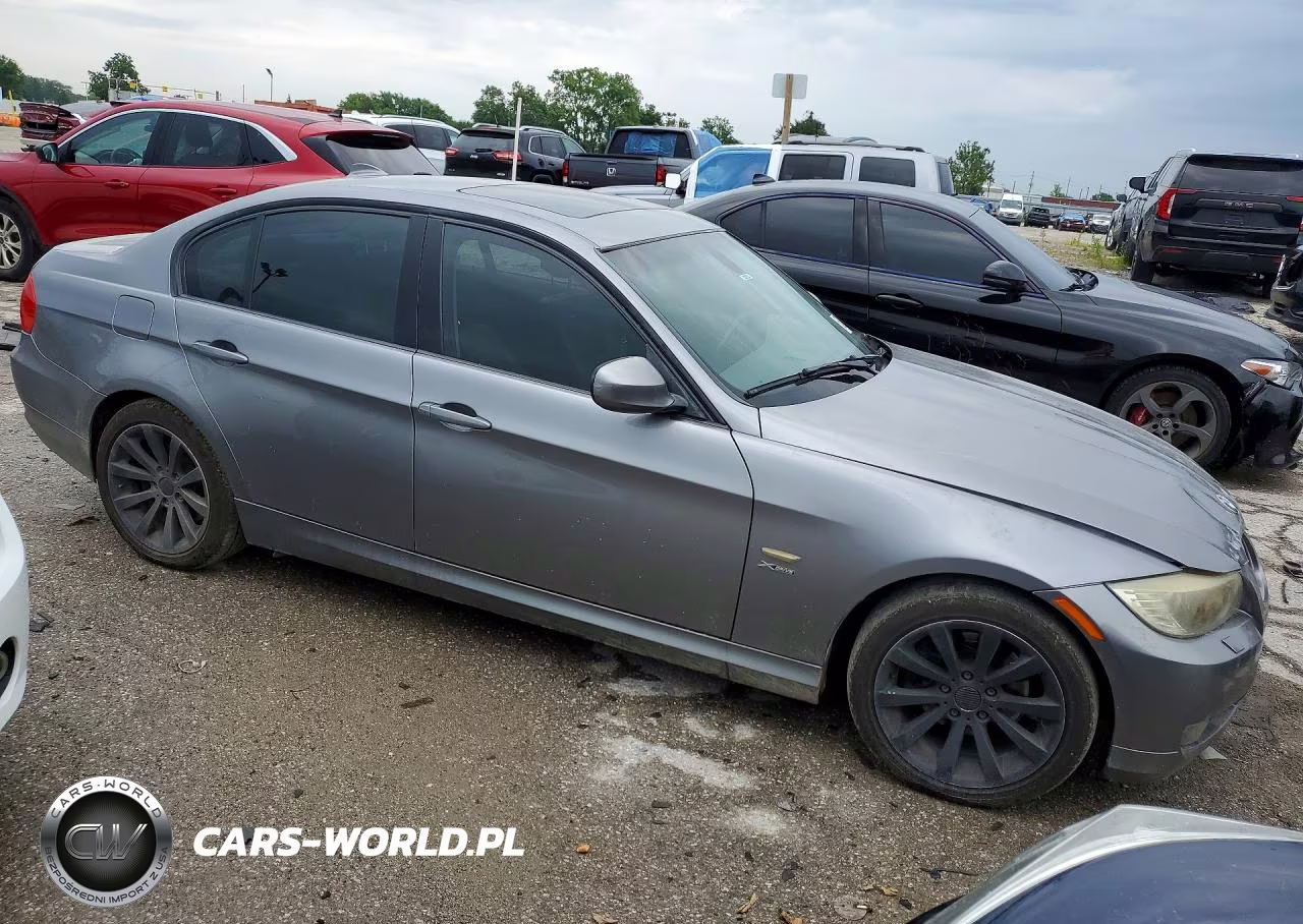 2011 BMW 328 Xi VIN:WBAPK7C54BF082787 - 4