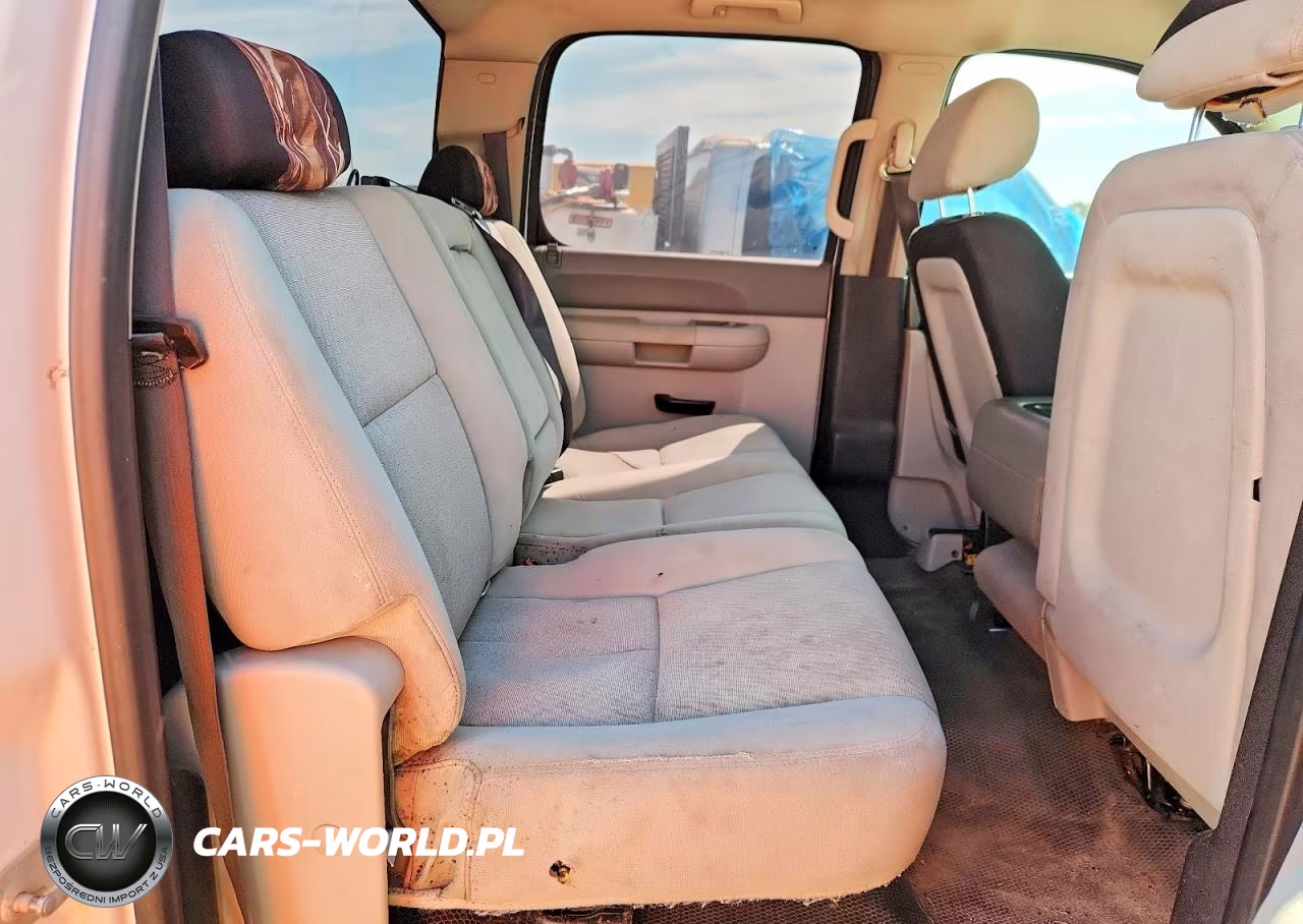 2013 Chevrolet Silverado K3500 VIN:1GC4KZC85DF137052 - 11