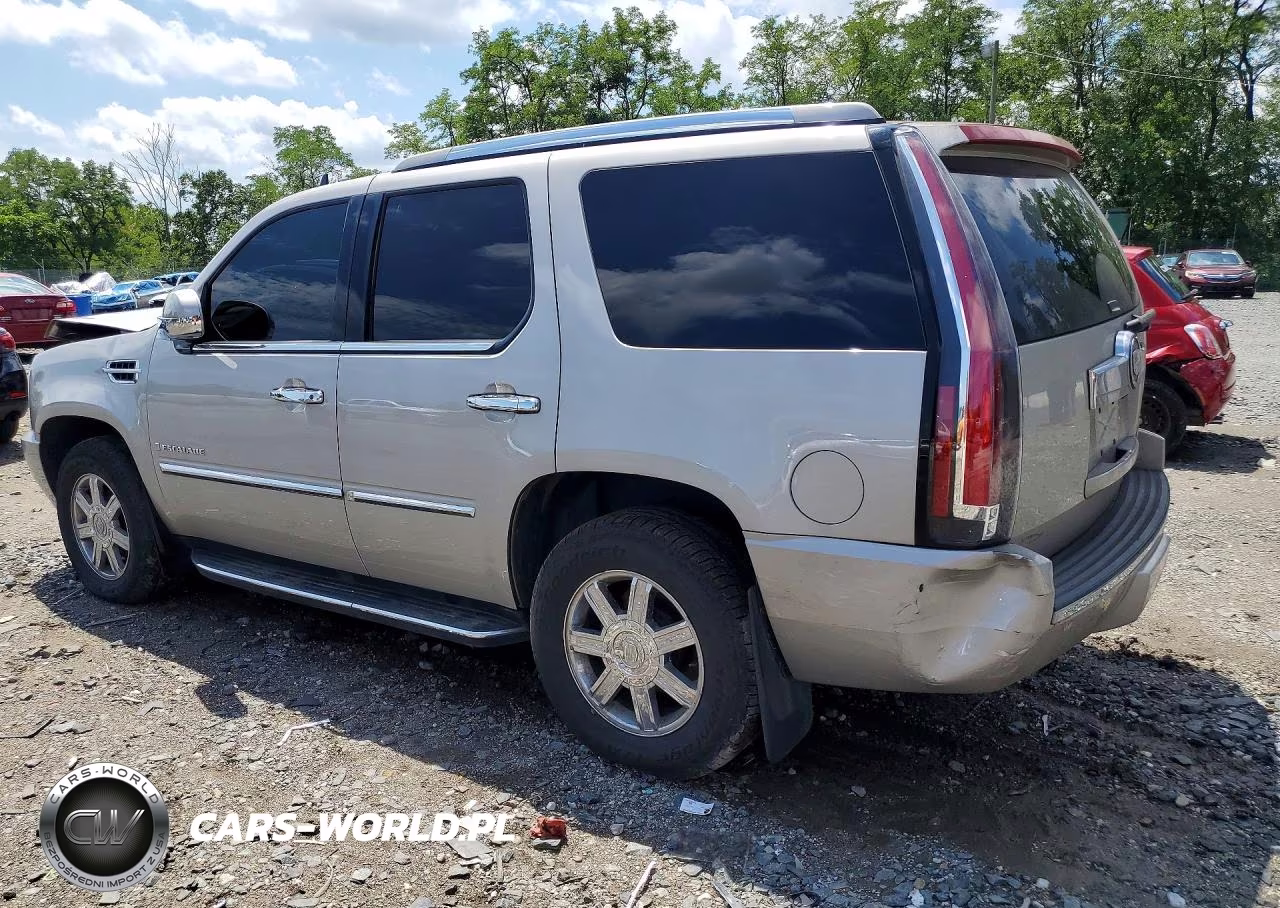 2007 Cadillac Escalade Luxury VIN:1GYFK638X7R426237 - 2