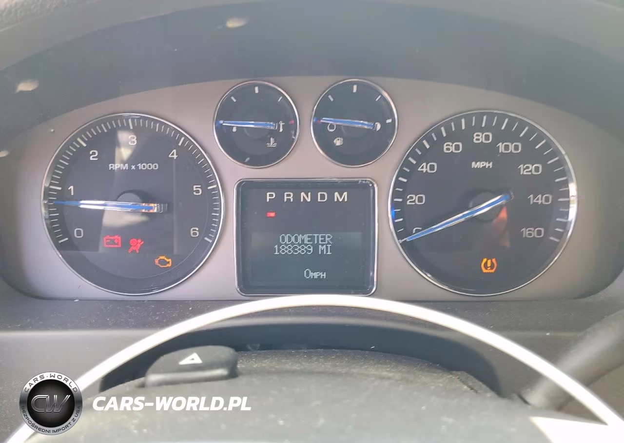 2007 Cadillac Escalade Luxury VIN:1GYFK638X7R426237 - 9