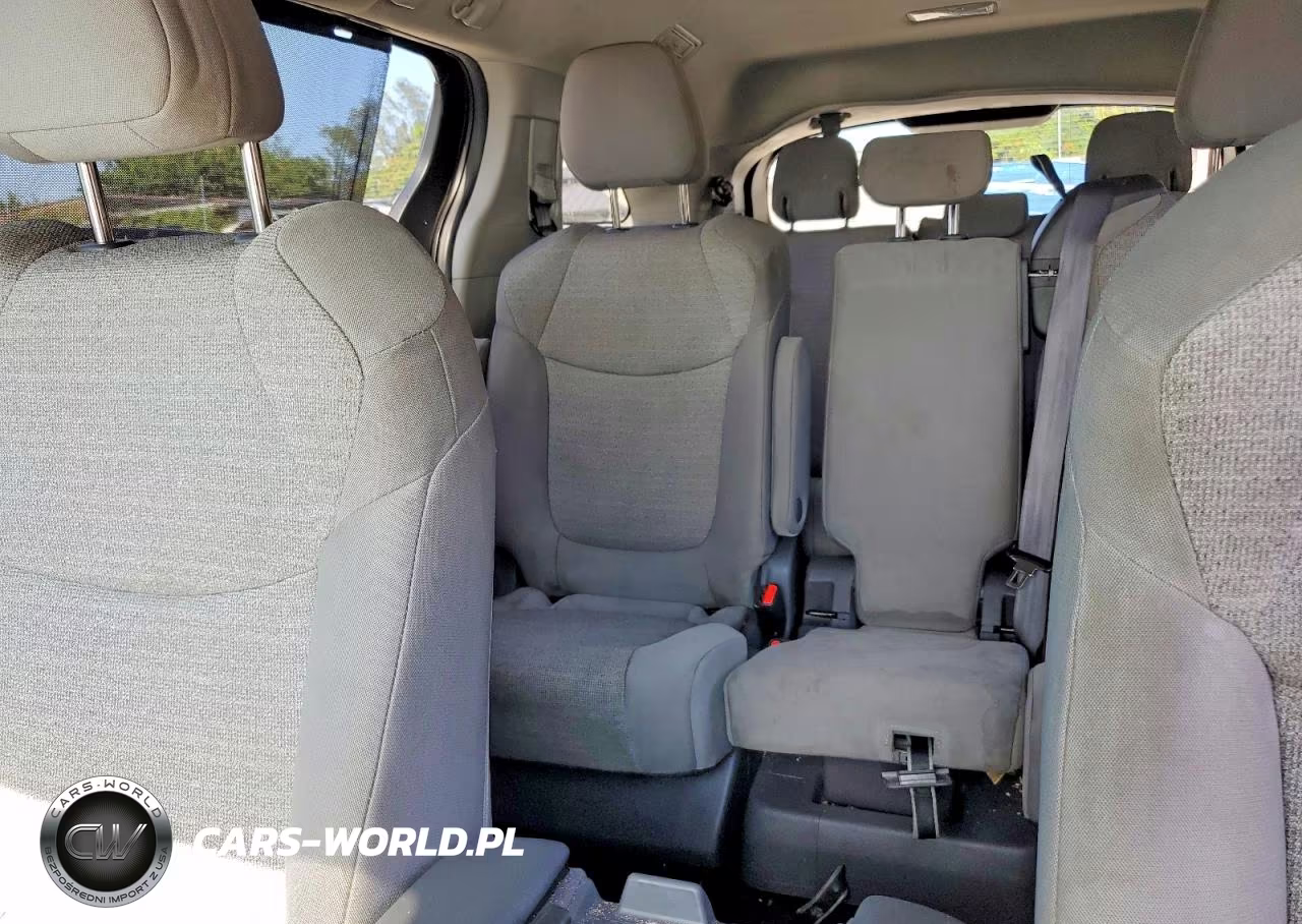 2021 Toyota Sienna Le VIN:5TDKRKECXMS073909 - 10
