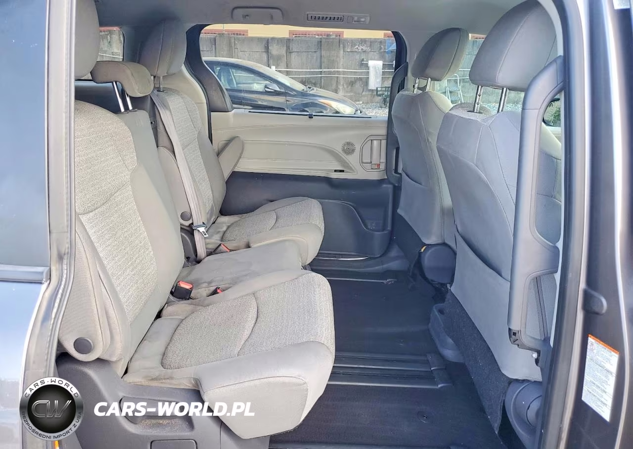 2021 Toyota Sienna Le VIN:5TDKRKECXMS073909 - 11