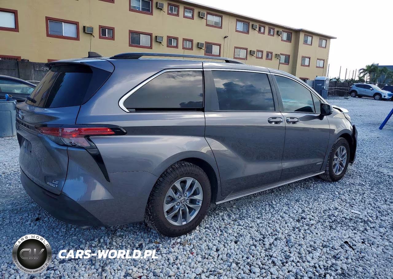 2021 Toyota Sienna Le VIN:5TDKRKECXMS073909 - 3