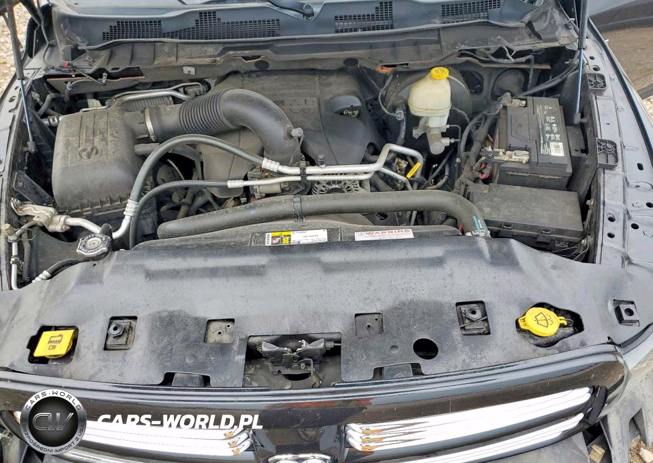 2015 Ram 1500 Sport VIN:1C6RR7MT6FS643970 - 11