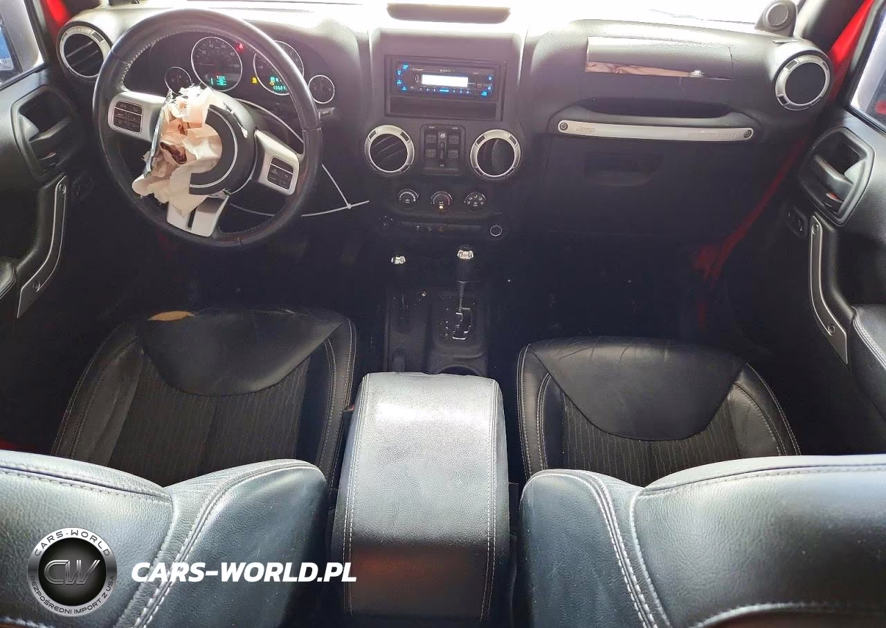 2014 Jeep Wrangler Unlimited Sport VIN:1C4BJWDG5EL216173 - 8