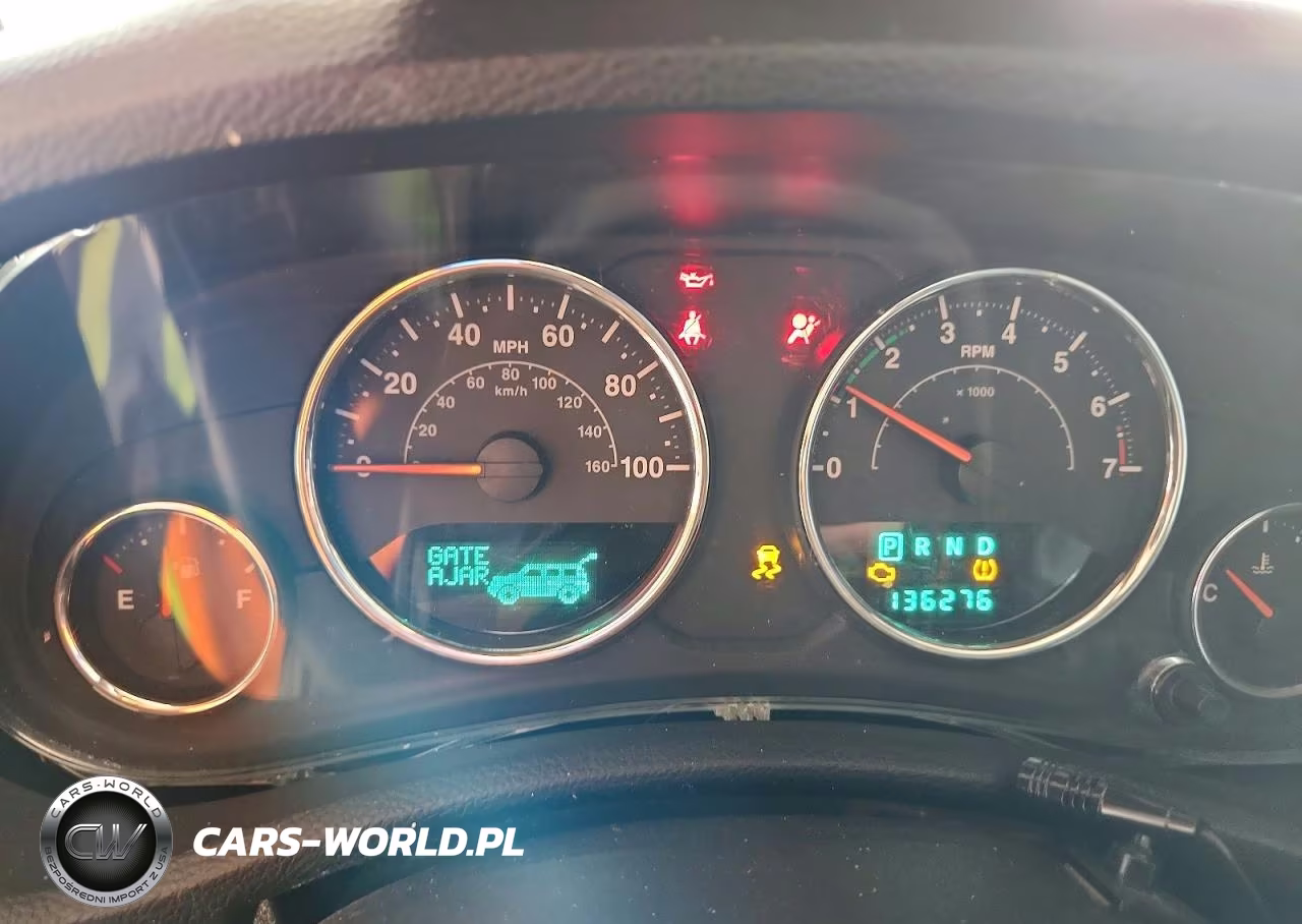 2014 Jeep Wrangler Unlimited Sport VIN:1C4BJWDG5EL216173 - 9