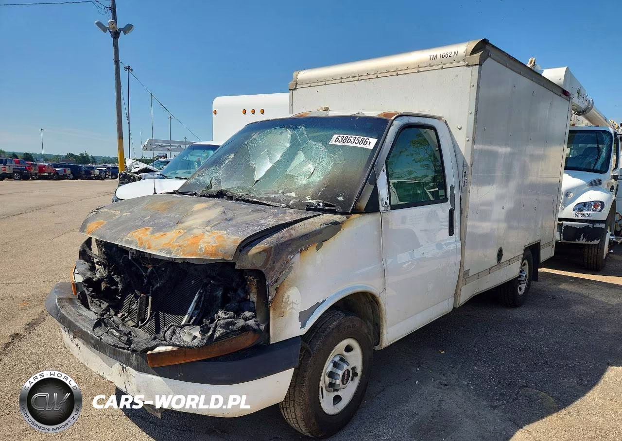 2011 GMC Savana Box Truck