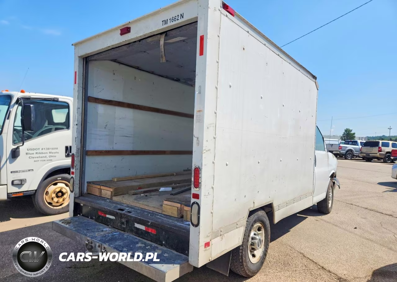 2011 GMC Savana Box Truck VIN:1GDY72BA8B1904722 - 3