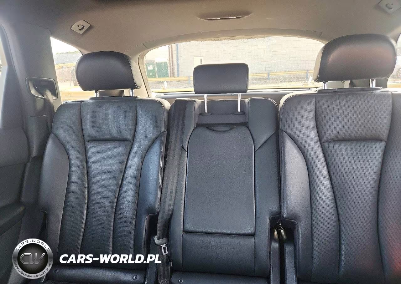 2017 Audi Q7 Premium Plus VIN:WA1LAAF76HD047522 - 10