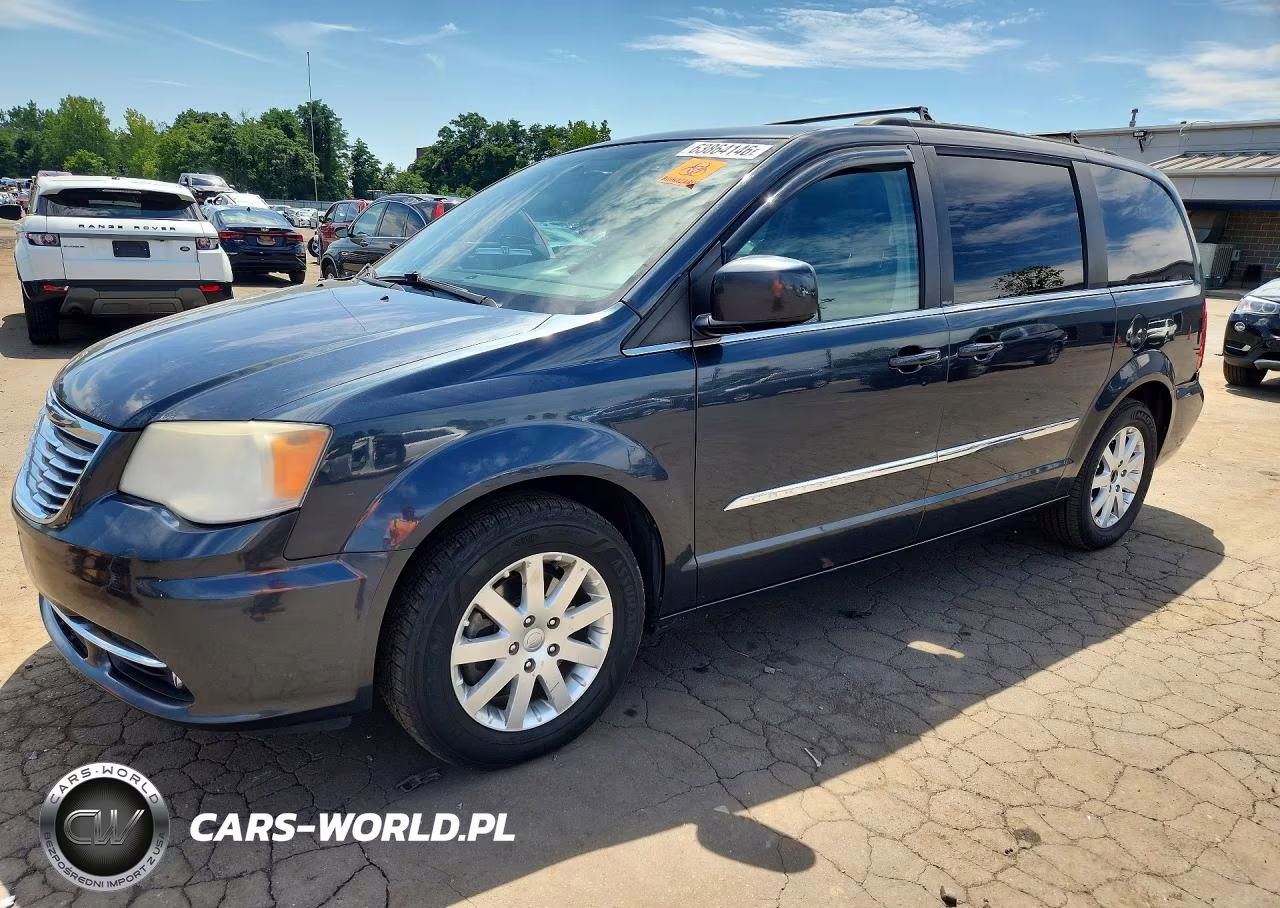 2014 Chrysler Town & Country Touring – zdjęcie 1 z 13