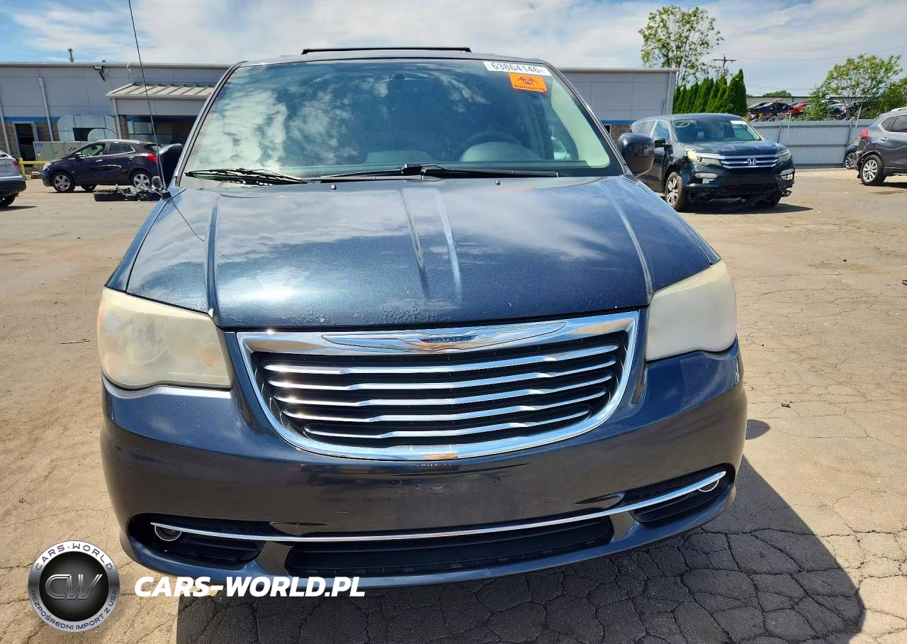 2014 Chrysler Town & Country Touring VIN:2C4RC1BG9ER318744 - 5