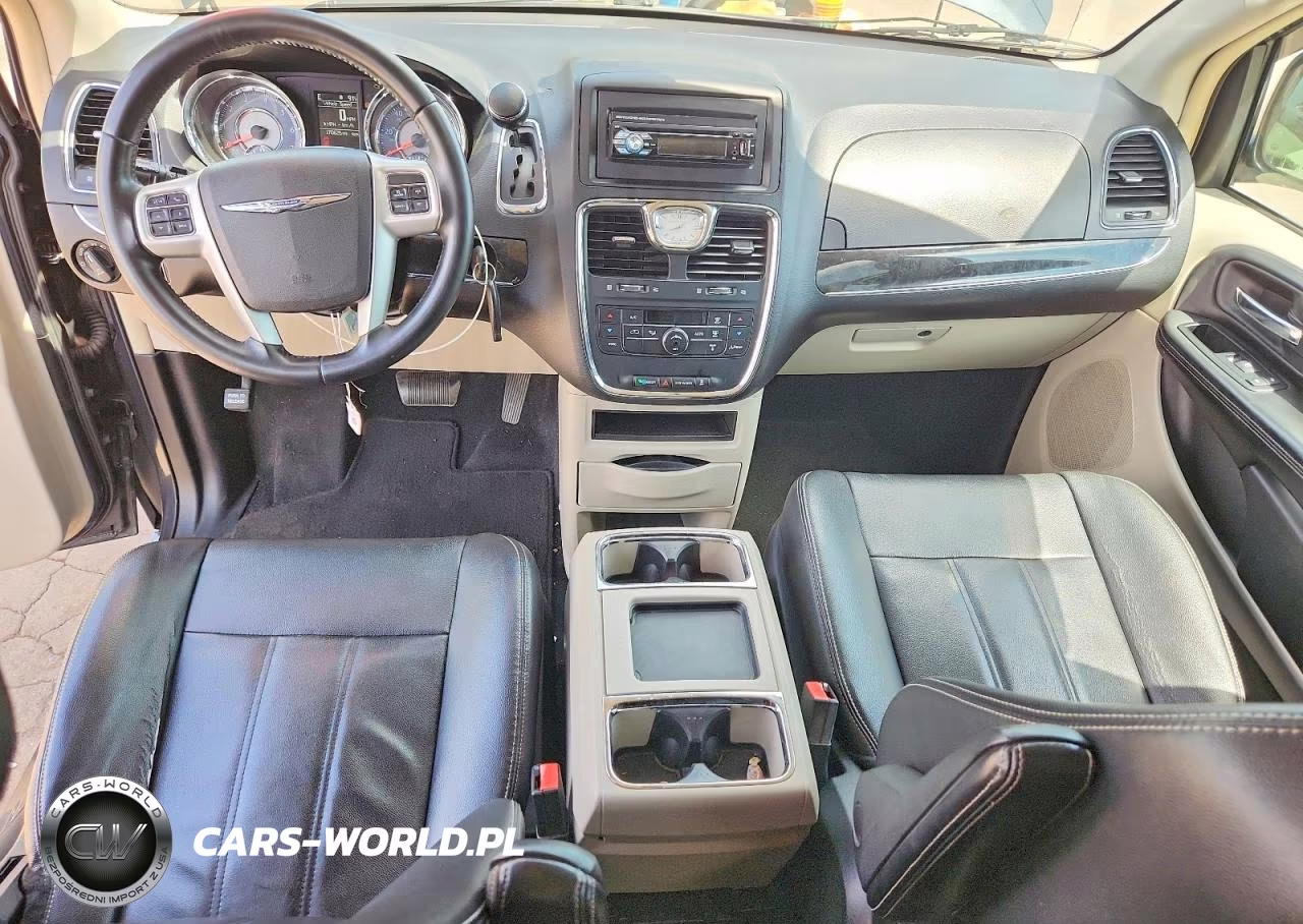 2014 Chrysler Town & Country Touring VIN:2C4RC1BG9ER318744 - 8