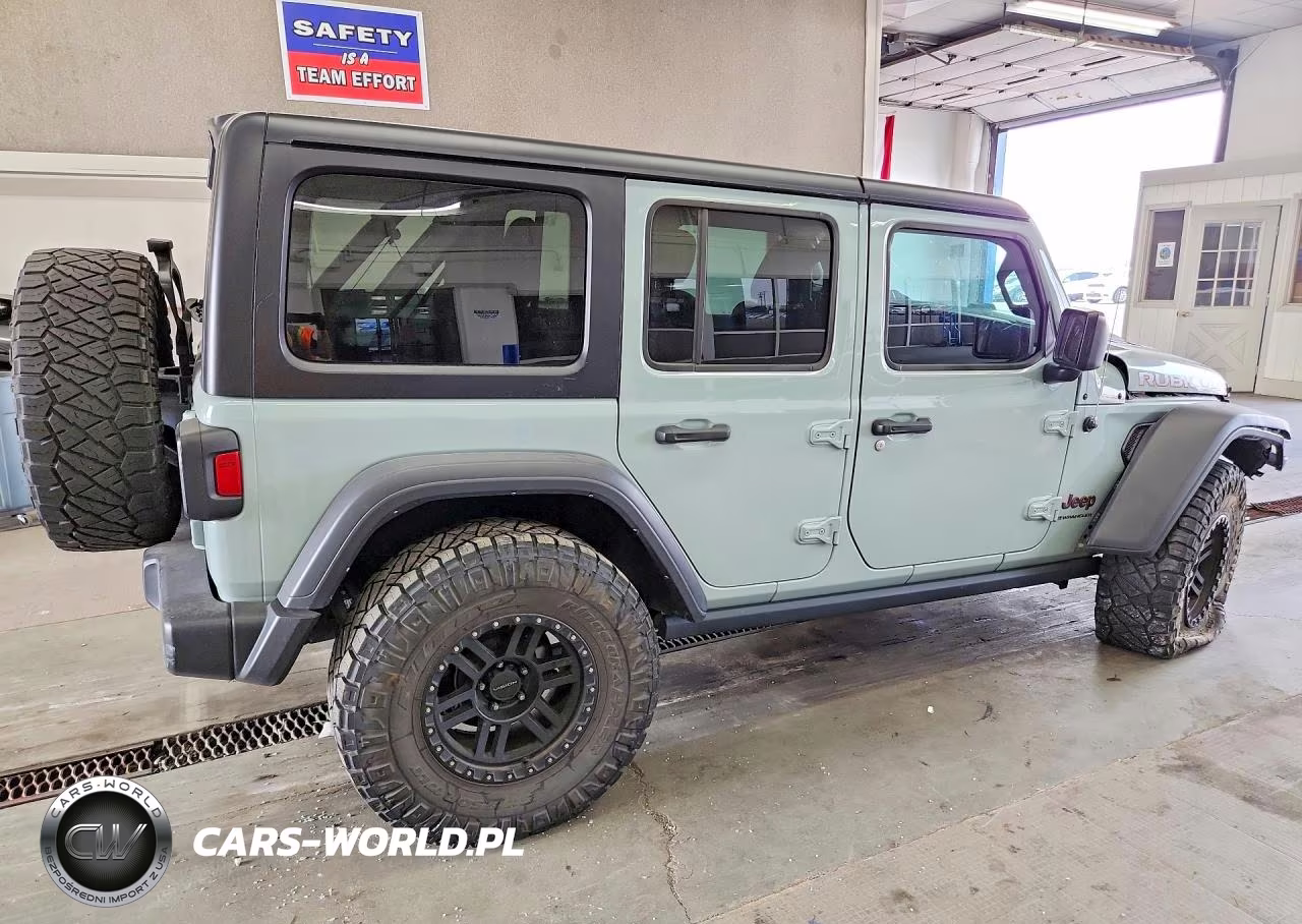 2023 Jeep Wrangler Rubicon VIN:1C4JJXFM5PW583015 - 3