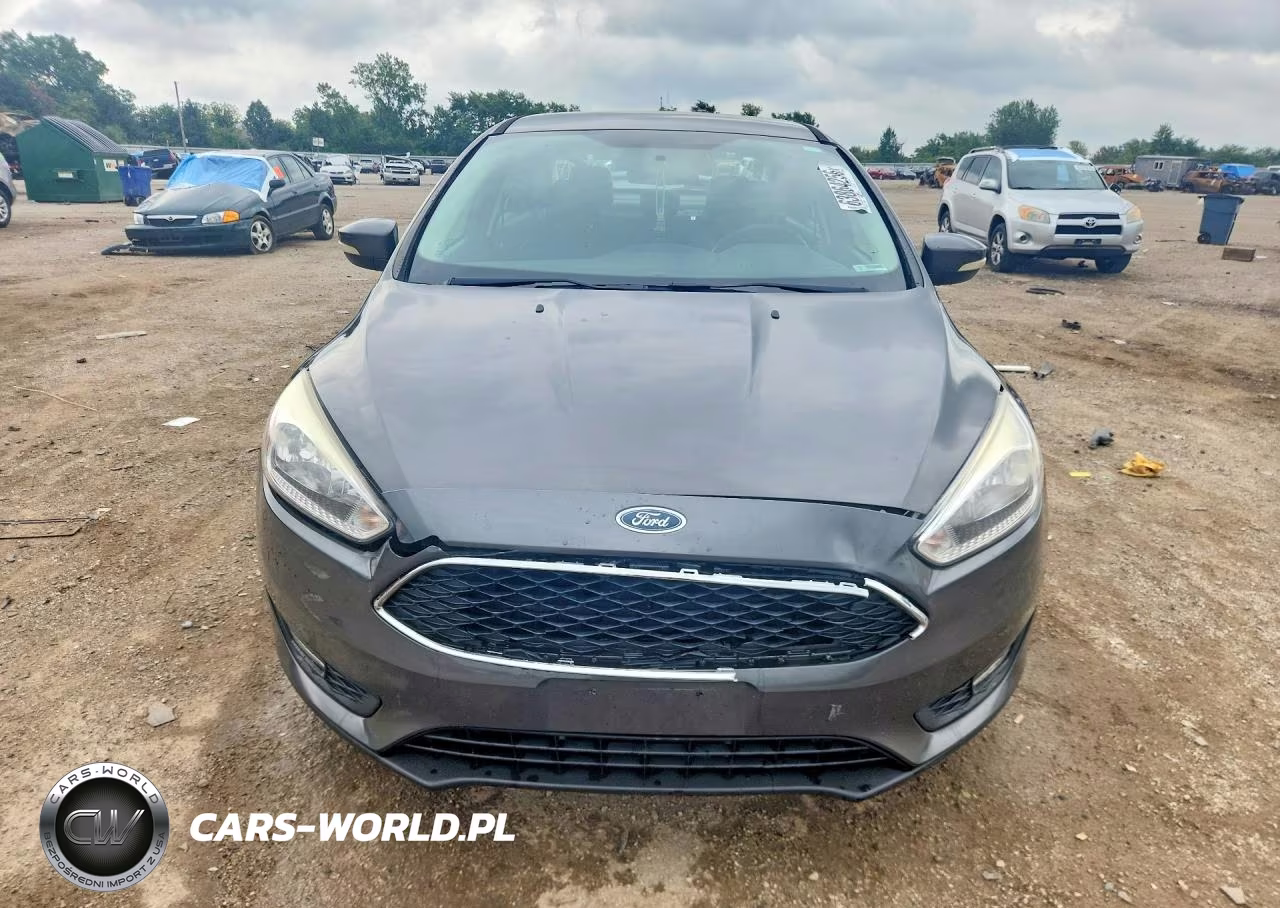 2016 Ford Focus Se VIN:1FADP3F23GL225857 - 5