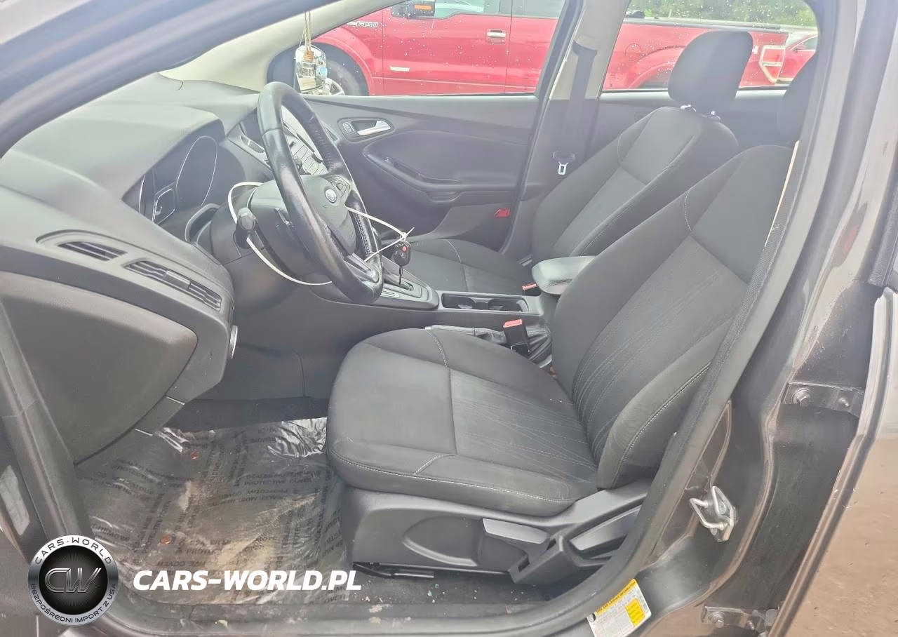 2016 Ford Focus Se VIN:1FADP3F23GL225857 - 7