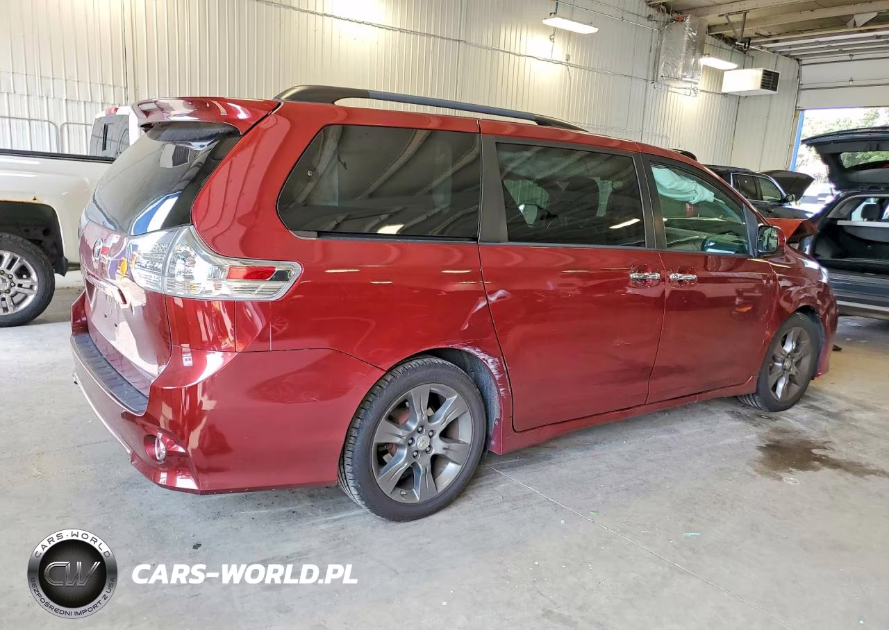 2016 Toyota Sienna Se VIN:5TDXK3DC1GS764509 - 3