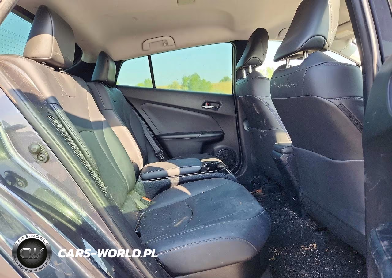 2017 Toyota Prius Prime Premium VIN:JTDKARFP3H3021286 - 10