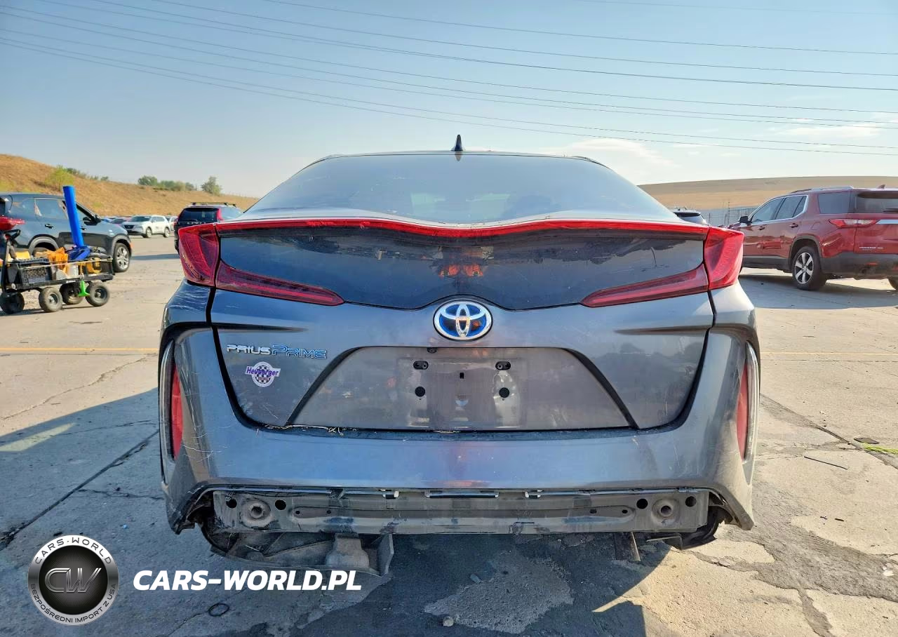 2017 Toyota Prius Prime Premium VIN:JTDKARFP3H3021286 - 6