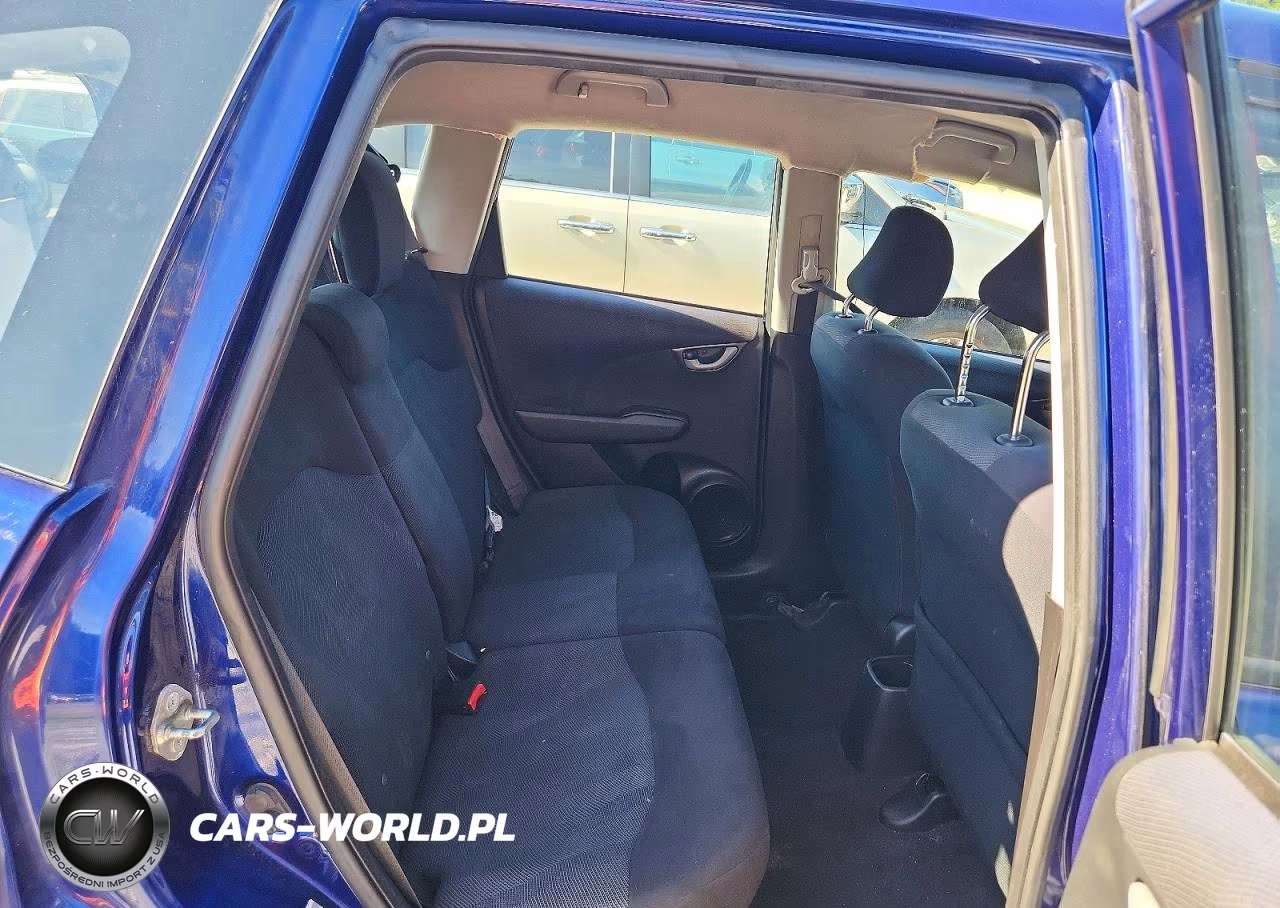 2011 Honda Fit Sport VIN:JHMGE8H52BC019146 - 10