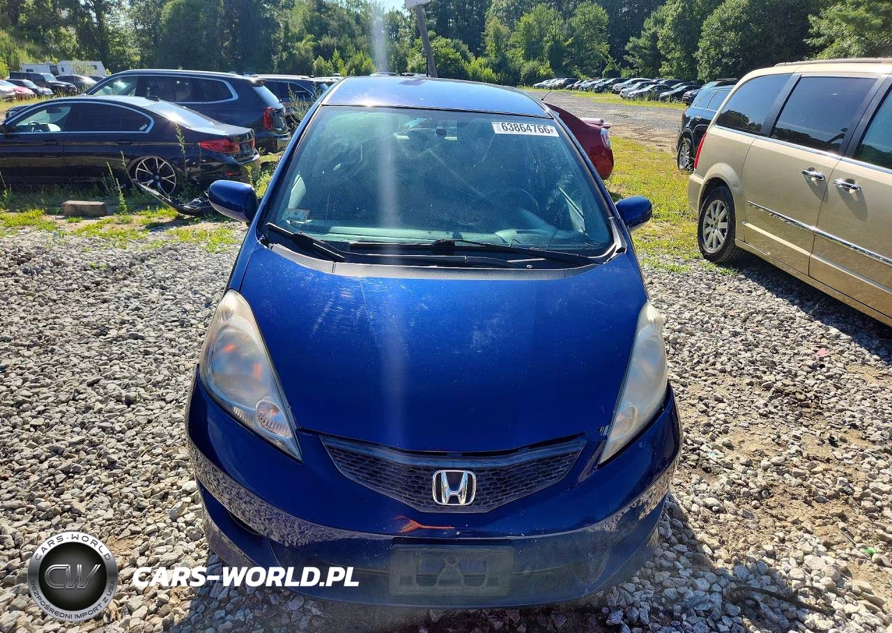 2011 Honda Fit Sport VIN:JHMGE8H52BC019146 - 5
