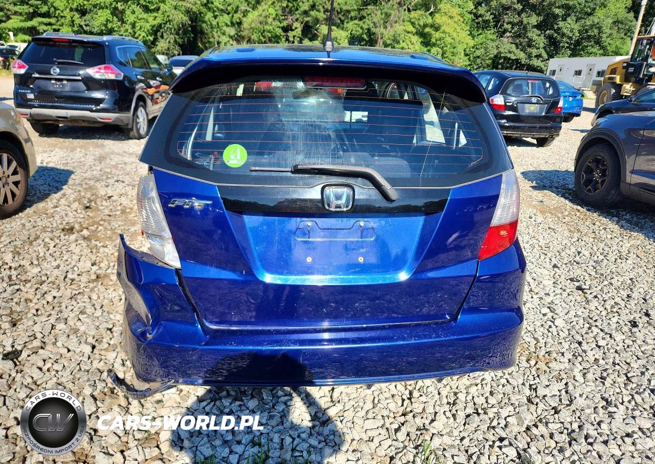 2011 Honda Fit Sport VIN:JHMGE8H52BC019146 - 6