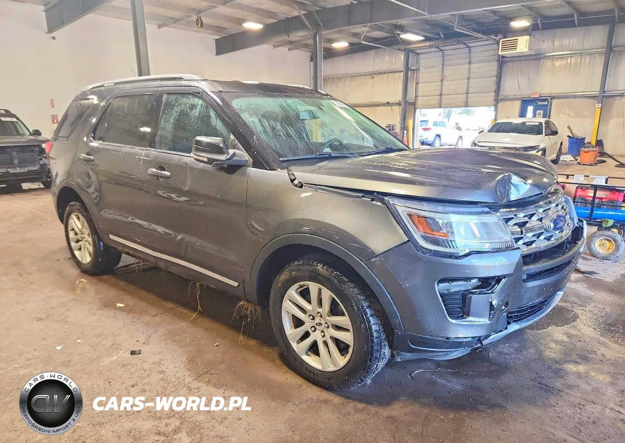 2018 Ford Explorer Xlt VIN:1FM5K8D83JGC02396 - 4