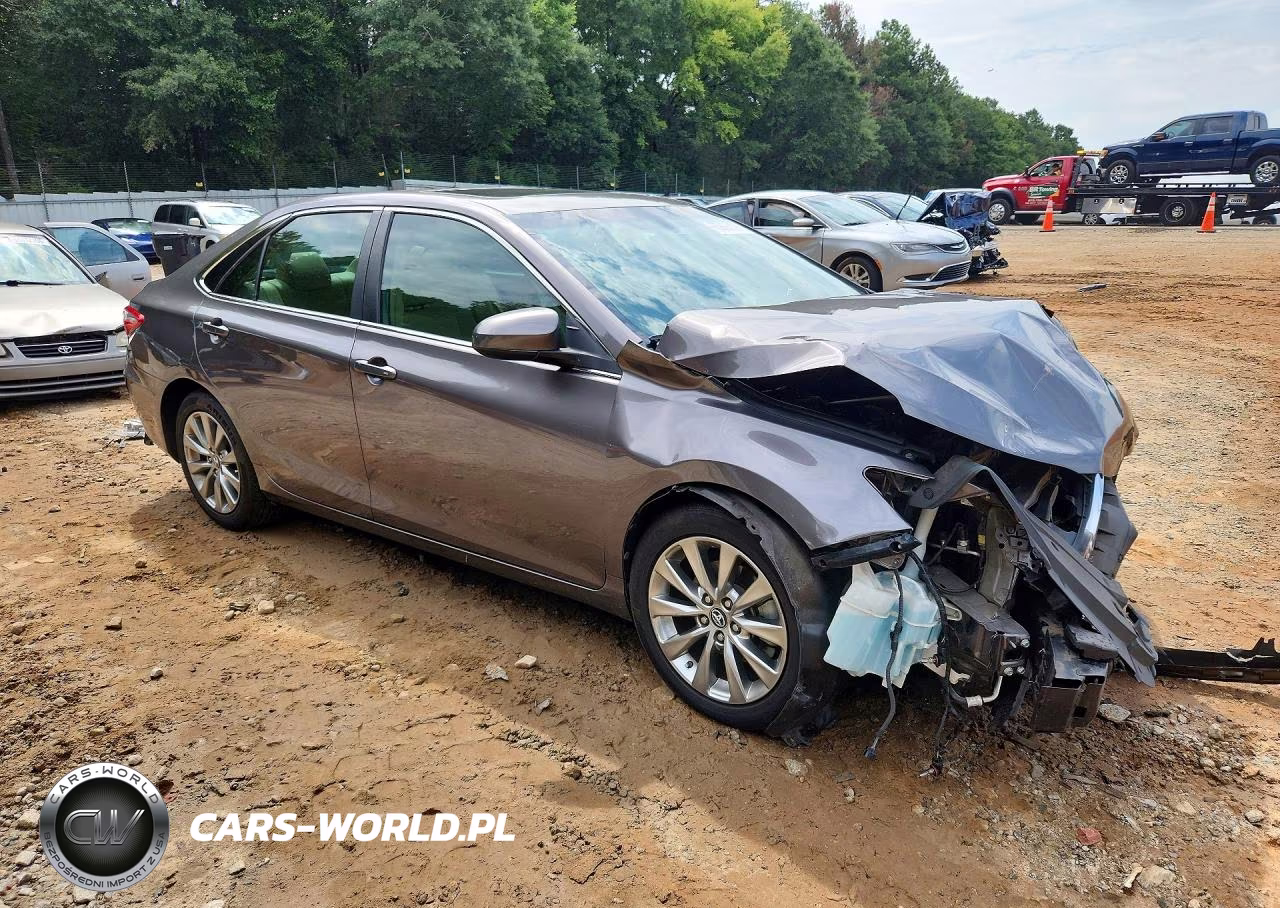 2016 Toyota Camry Xle VIN:4T1BF1FK7GU572414 - 4
