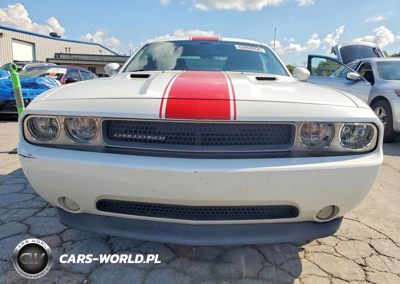 2013 Dodge Challenger Sxt VIN:2C3CDYAG8DH570054 - 5